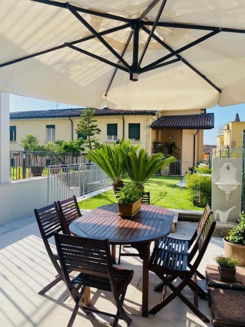 Casa Vacanze Lea Villa Тосколано Мадерно Екстериор снимка
